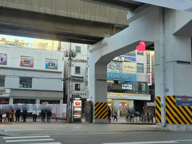 네일포시즌 성수점 사진 2