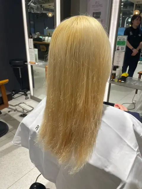 에드비엑스이헤어 홍대점 사진 2