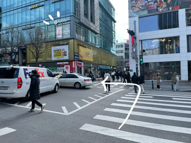 아데르 홍대점 사진 2
