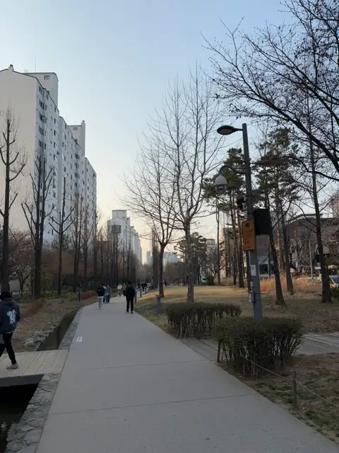 에이엠톤 연남점 사진 3