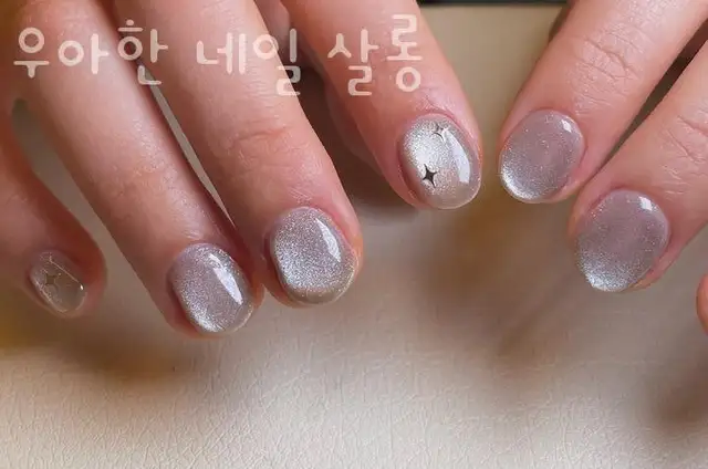 우아한네일살롱 용산점 사진 1