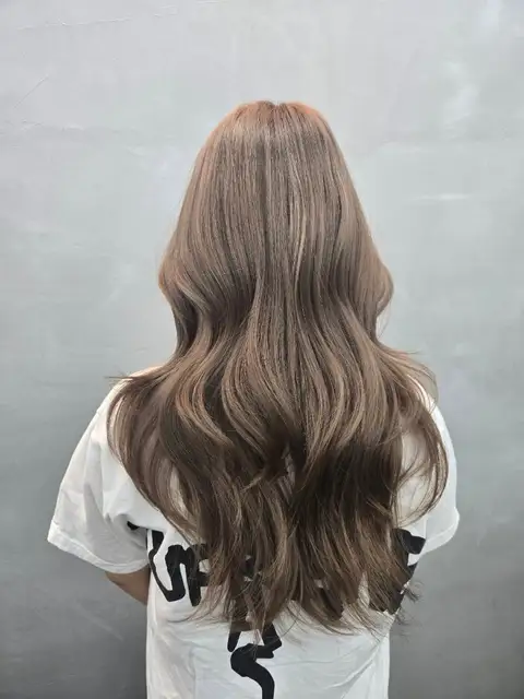 우아한헤어 홍대서교점 사진 3