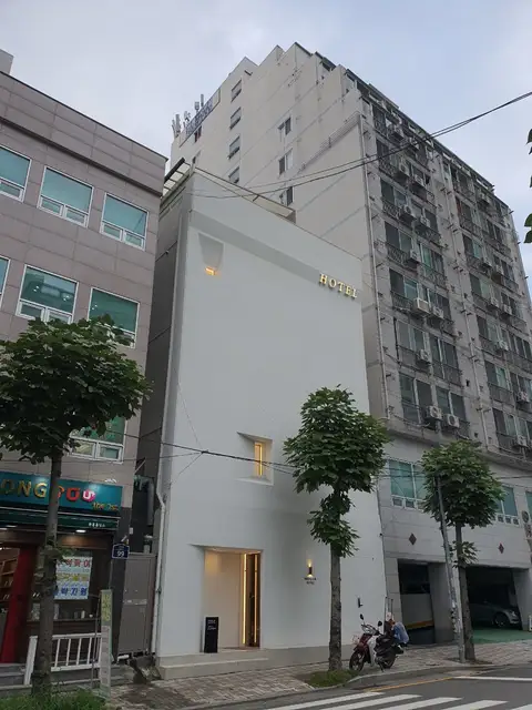 나티니럭스 에스테틱 사진 3