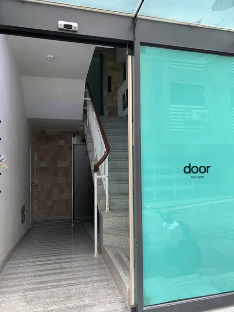 도어 서교점 사진 6
