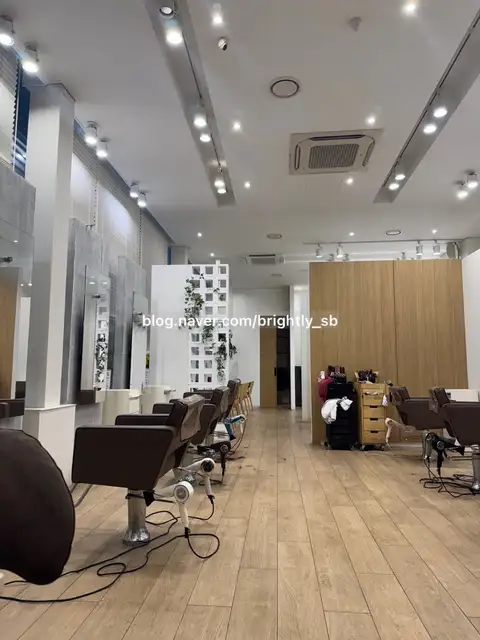 이철헤어커커 원주무실화이트점 사진 2