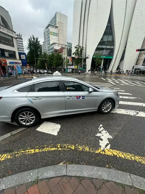 헤어더뷰 홍대입구역점 사진 8
