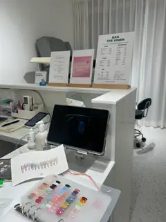네일더그린 사진
