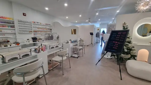 봄봄네일 사진 8