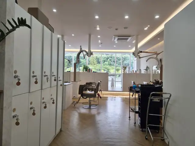 어나더무드 미용실 동탄점 사진 2