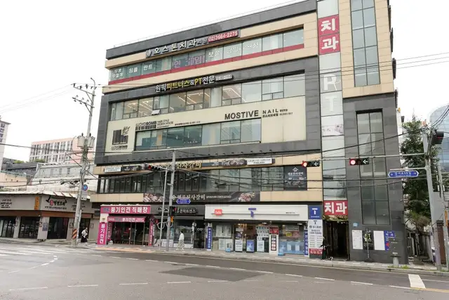 로이드밤 발산역점 사진 1
