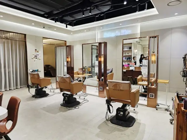 살롱드블루 용산아이파크몰점 사진 2