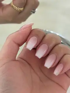 네일을 빛나게 사진