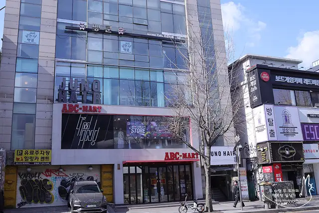 준오헤어 홍대1호점 사진 4